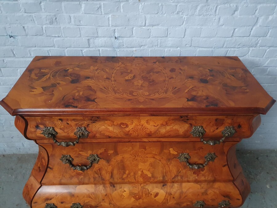 Chinese Style Chest of Drawers