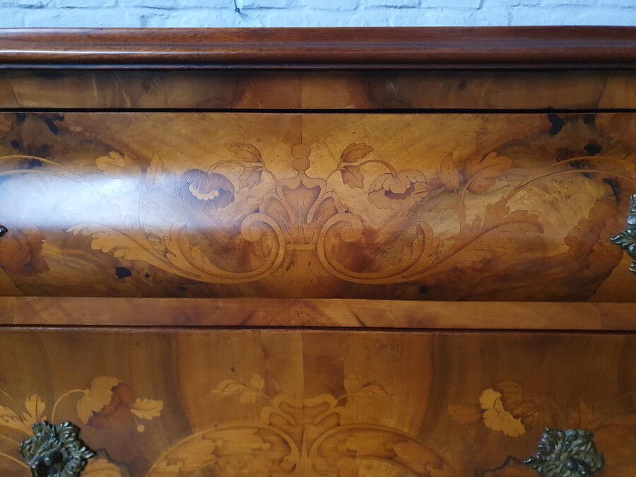 Chinese Style Chest of Drawers