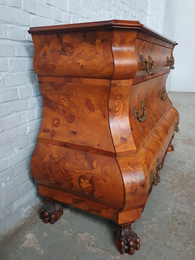 Chinese Style Chest of Drawers