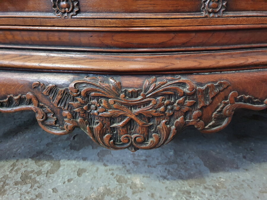 Chippendale Sideboard