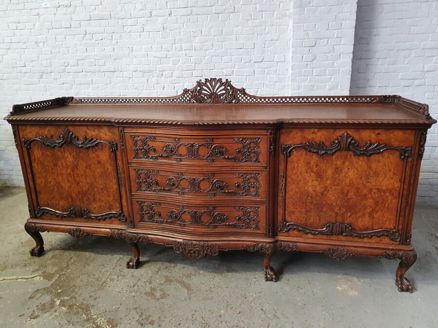 Chippendale Sideboard