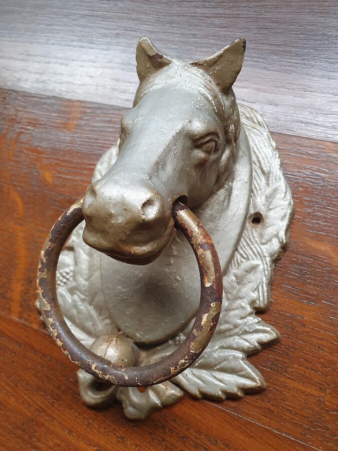 Decorative item (horses)