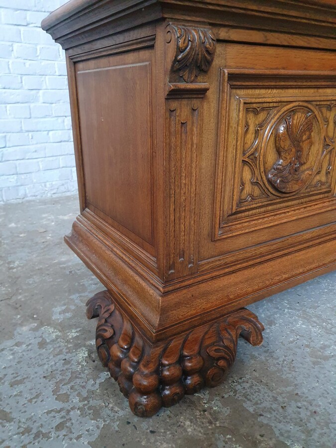 Flemish Vitrine (Display Cabinet)