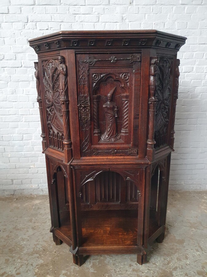 Gothic Credance cabinet