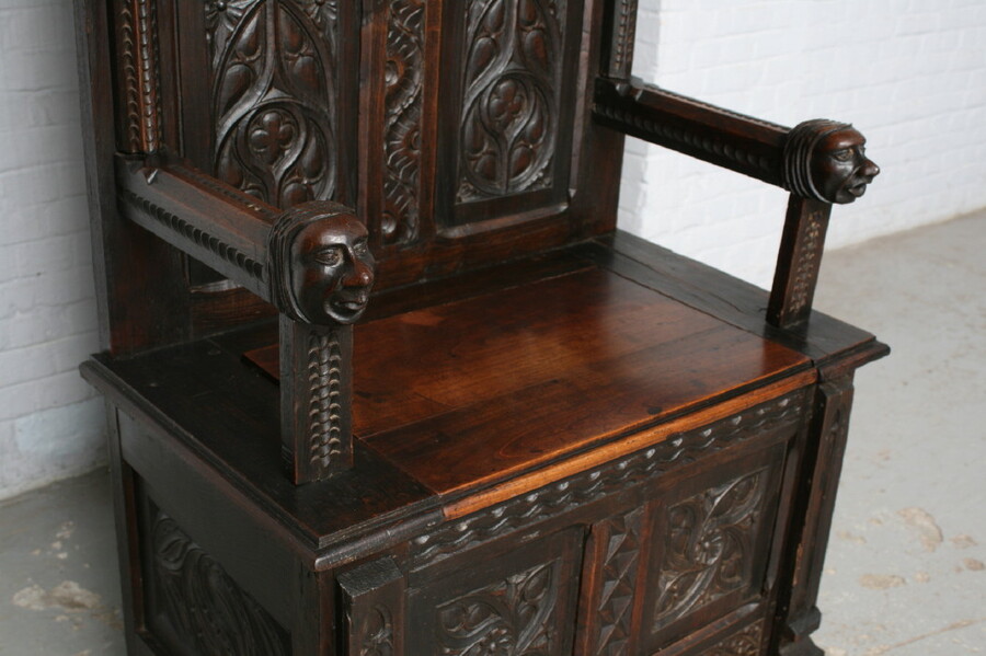 Gothic Hall Bench