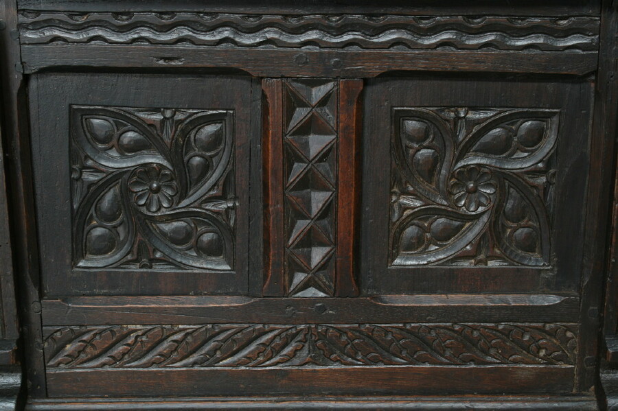 Gothic Hall Bench