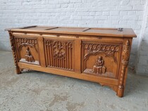 Trunk Gothic Belgium Oak 1920
