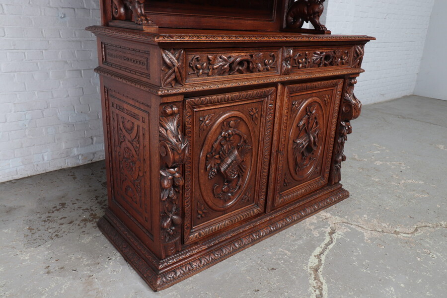 Hunting style Cabinet (Buffet)