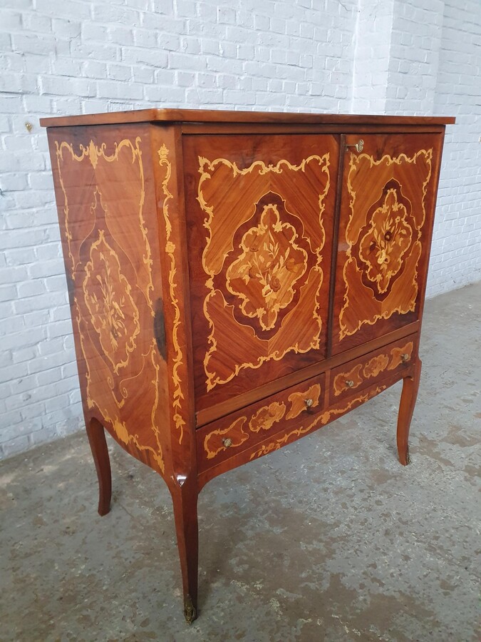 Louis XV Cabinet