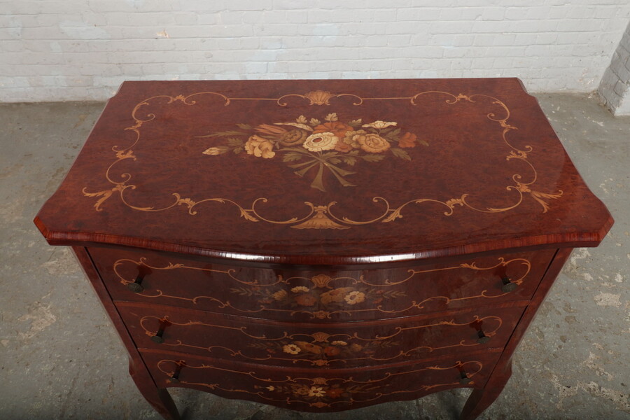 Louis XV Chest of Drawers