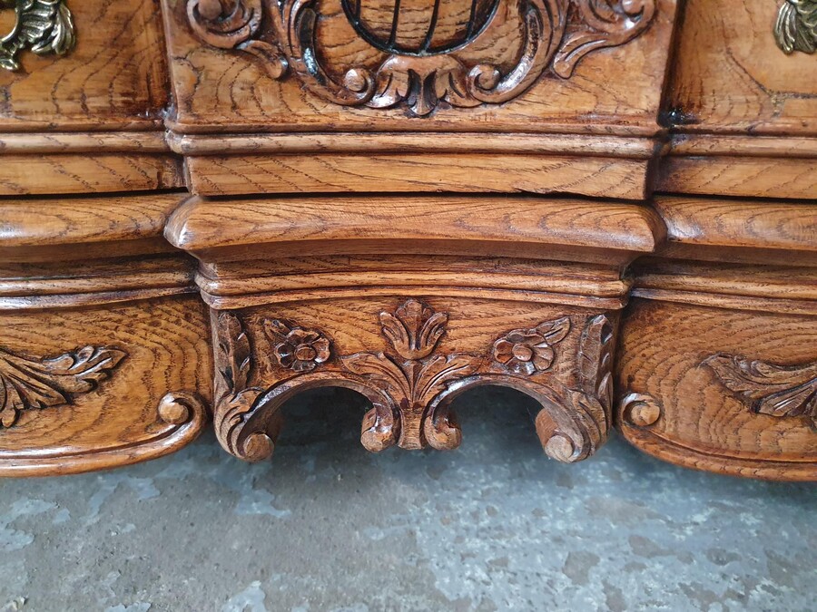 Louis XV Chest of Drawers (Large)