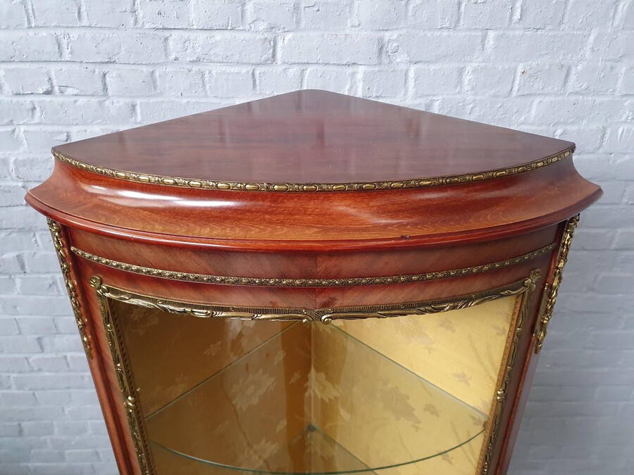 Louis XV Corner cabinet