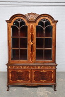 Louis XV Vitrine (Display Cabinet)