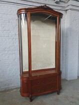 Louis XV Vitrine (Display Cabinet)