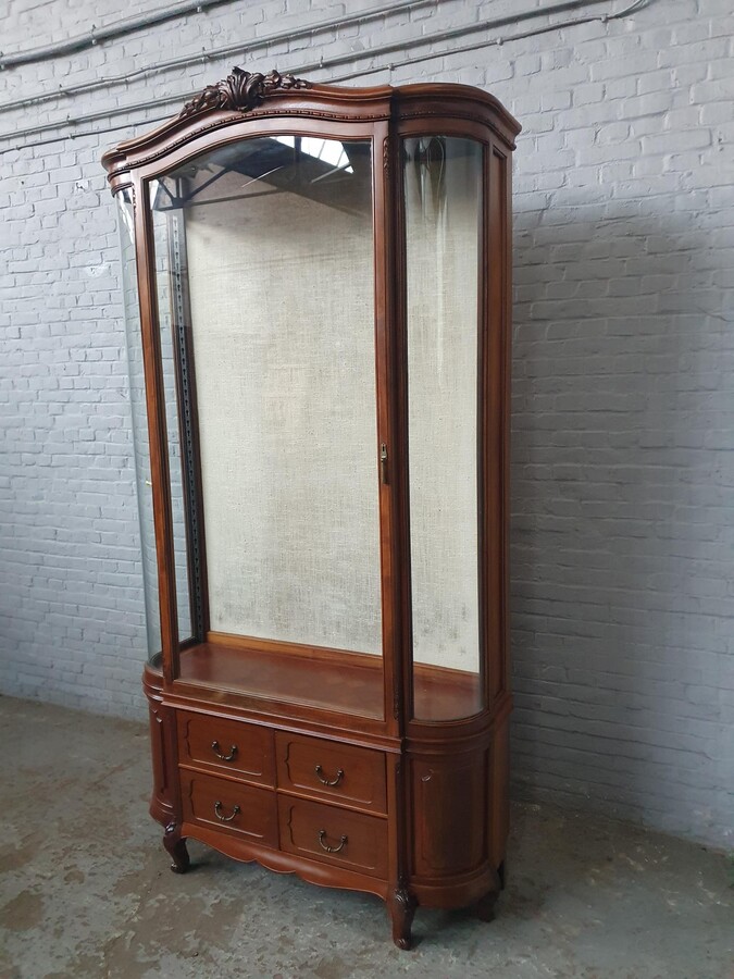 Louis XV Vitrine (Display Cabinet)