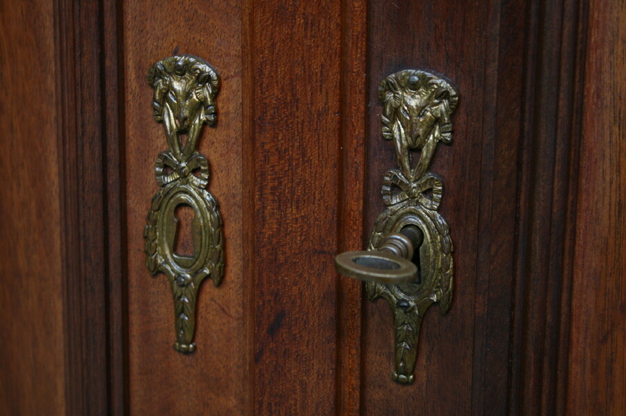 Louis XVI Buffet (cabinet)