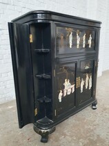 Oriental (Chinese) Bar cabinet