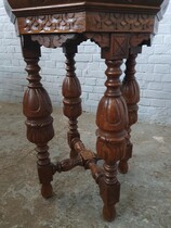 Renaissance  Sidetable