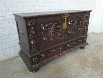 Renaissance Trunk