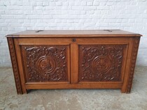 Trunk Renaissance Belgium Oak 1900