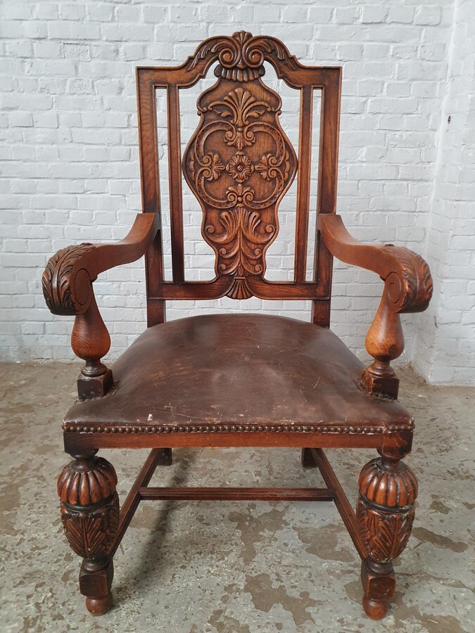 Tudor style Table and 8 chairs