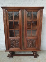 Vitrine (Display Cabinet) Tudor style Belgium Oak 1940